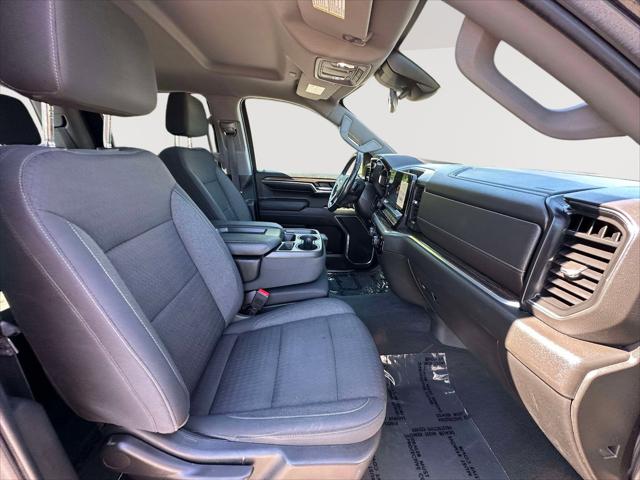 2022 Chevrolet Silverado 1500 4WD Crew Cab Short Bed LT with 2FL