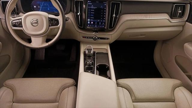 2022 Volvo XC60 B5 Inscription