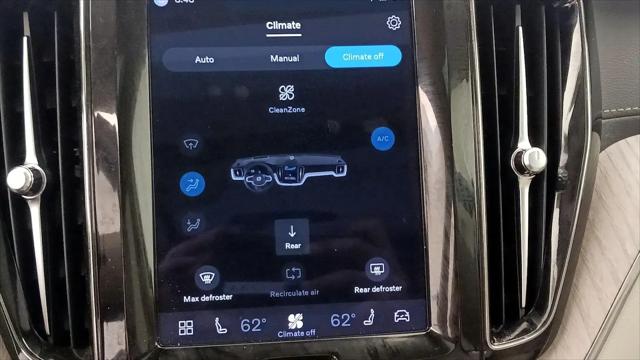 2022 Volvo XC60 B5 Inscription