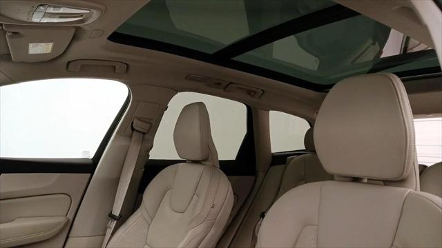 2022 Volvo XC60 B5 Inscription