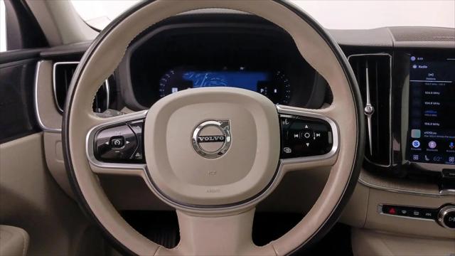 2022 Volvo XC60 B5 Inscription