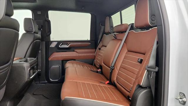 2025 GMC Sierra 2500HD 4WD Crew Cab Standard Bed Denali Ultimate