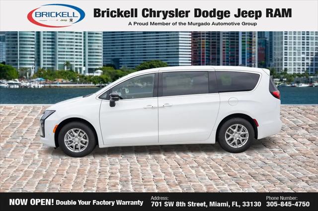 2027 Chrysler Pacifica Select
