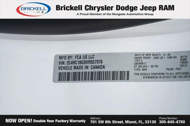 2027 Chrysler Pacifica Select
