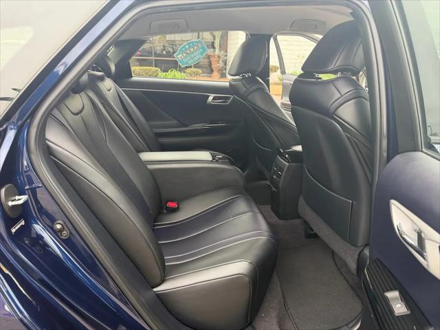 2017 Toyota Mirai Base