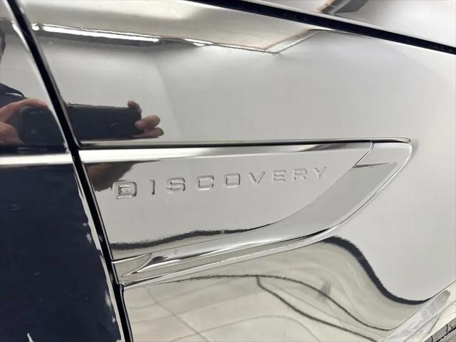 2023 Land Rover Discovery P300 S R-Dynamic