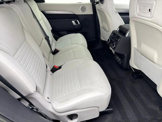 2023 Land Rover Discovery P300 S R-Dynamic