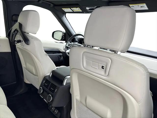 2023 Land Rover Discovery P300 S R-Dynamic