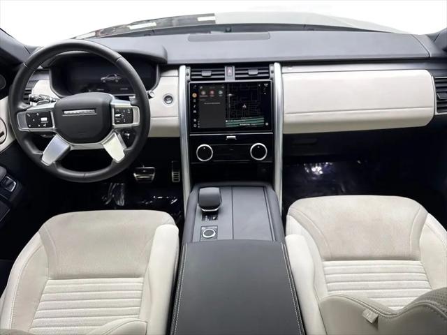 2023 Land Rover Discovery P300 S R-Dynamic