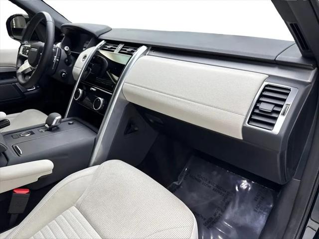 2023 Land Rover Discovery P300 S R-Dynamic