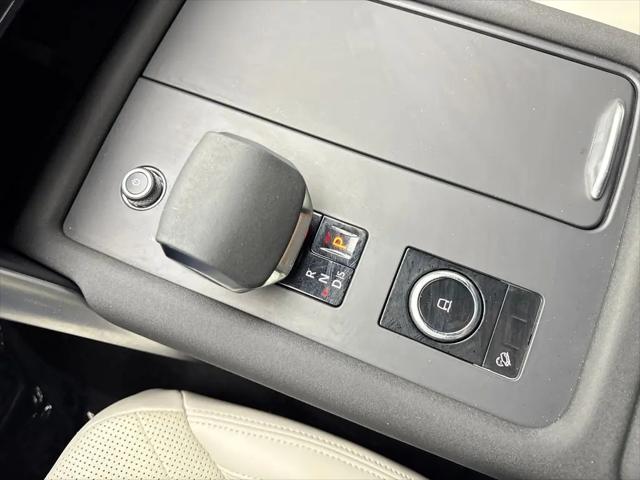 2023 Land Rover Discovery P300 S R-Dynamic