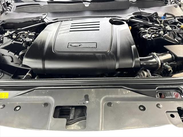 2023 Land Rover Discovery P300 S R-Dynamic