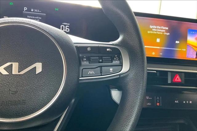 2025 Kia K5 LXS
