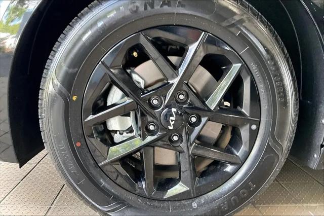 2025 Kia K5 LXS