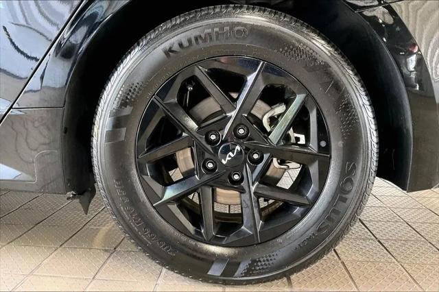 2025 Kia K5 LXS