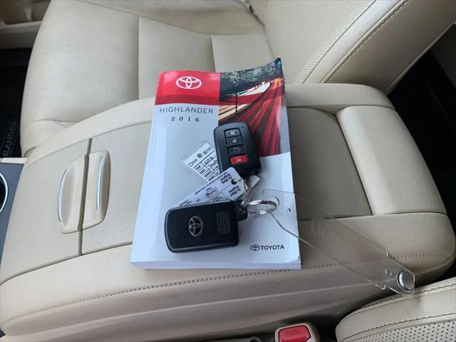 2016 Toyota Highlander Limited V6