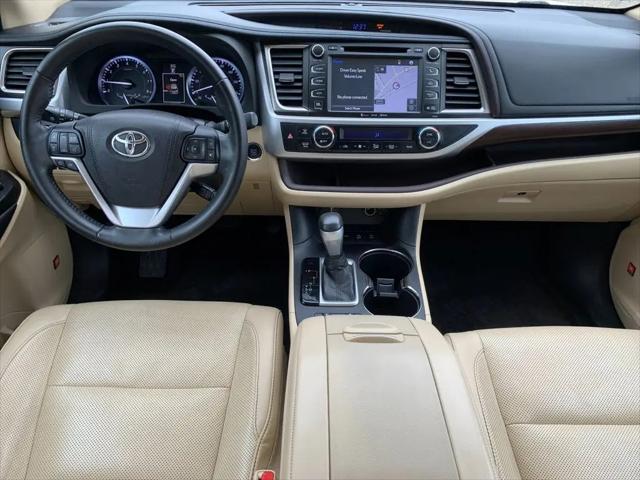 2016 Toyota Highlander Limited V6