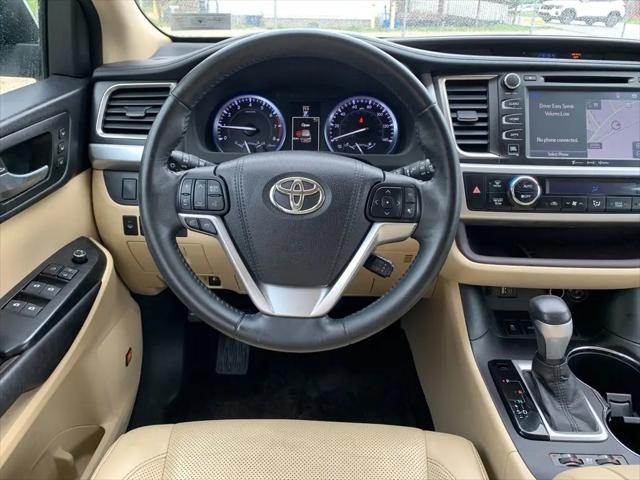 2016 Toyota Highlander Limited V6