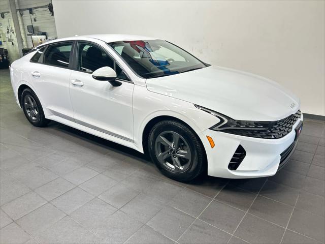 2022 Kia K5 LX 2022 Kia K5 LX