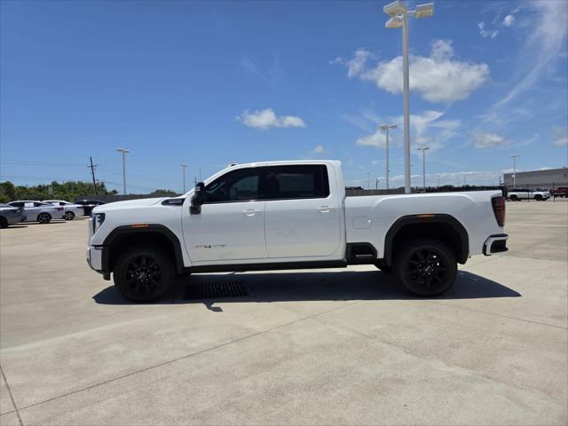 2025 GMC Sierra 2500HD 4WD Crew Cab Standard Bed AT4
