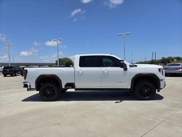 2025 GMC Sierra 2500HD 4WD Crew Cab Standard Bed AT4