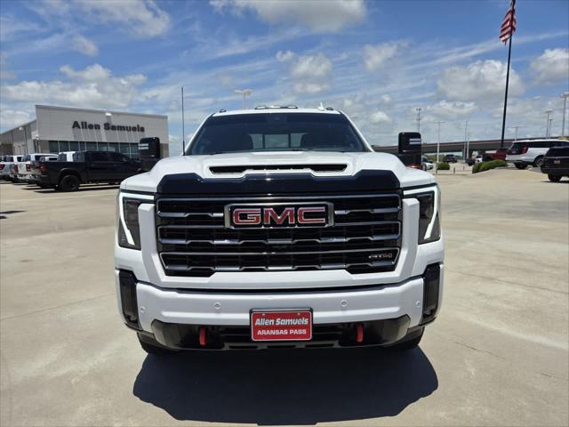 2025 GMC Sierra 2500HD 4WD Crew Cab Standard Bed AT4