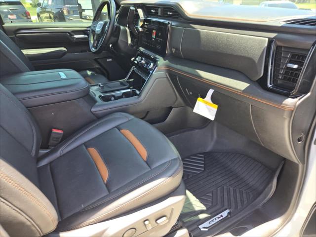 2025 GMC Sierra 2500HD 4WD Crew Cab Standard Bed AT4
