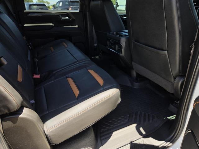 2025 GMC Sierra 2500HD 4WD Crew Cab Standard Bed AT4
