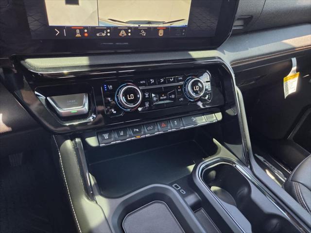 2025 GMC Sierra 2500HD 4WD Crew Cab Standard Bed AT4