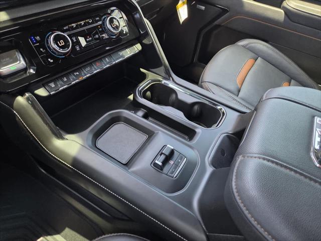 2025 GMC Sierra 2500HD 4WD Crew Cab Standard Bed AT4