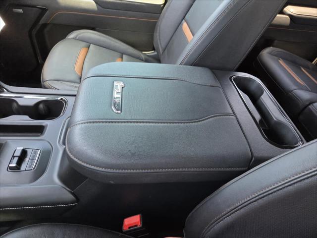 2025 GMC Sierra 2500HD 4WD Crew Cab Standard Bed AT4