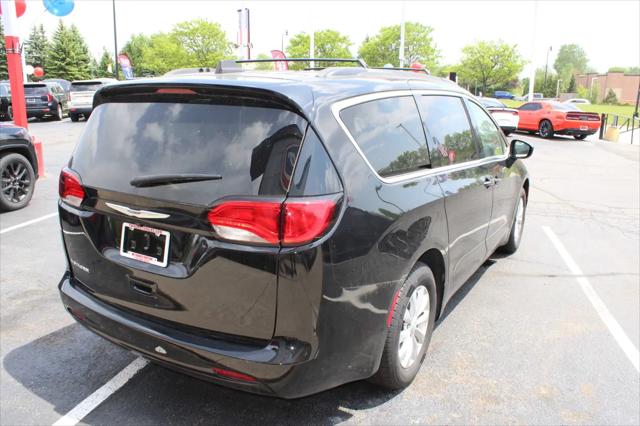 2024 Chrysler Voyager LX