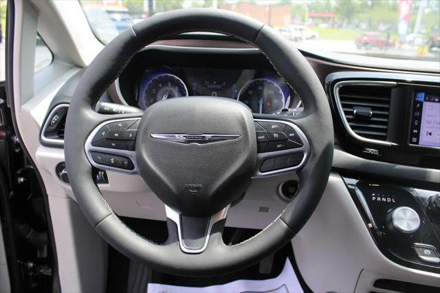 2024 Chrysler Voyager LX