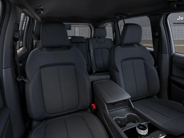 2026 Jeep Grand Cherokee Laredo 4x4