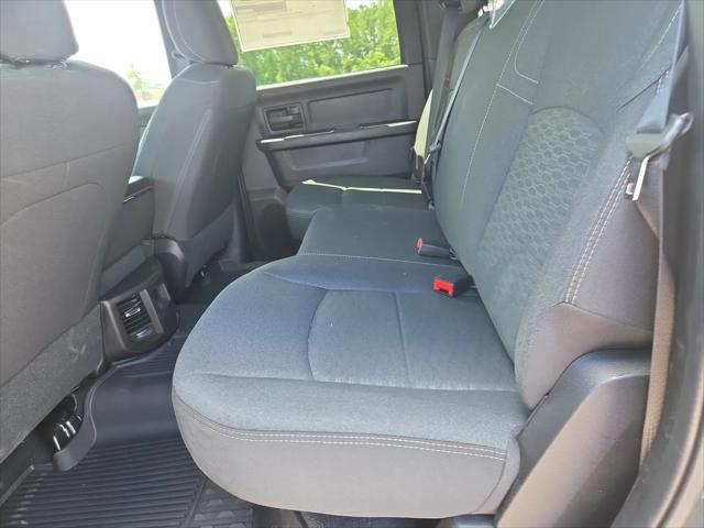 2026 Ram 2500 Black Express Crew Cab 4x4 6'4" Box