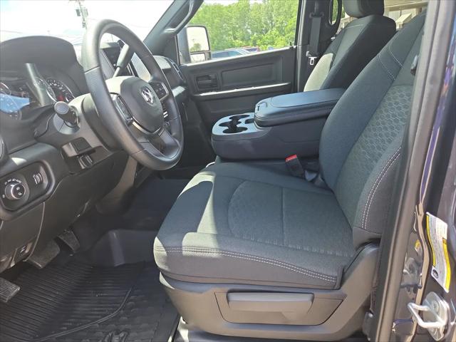 2026 Ram 2500 Black Express Crew Cab 4x4 6'4" Box