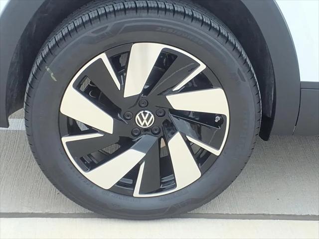 2026 Volkswagen Atlas Cross Sport SE with Technology