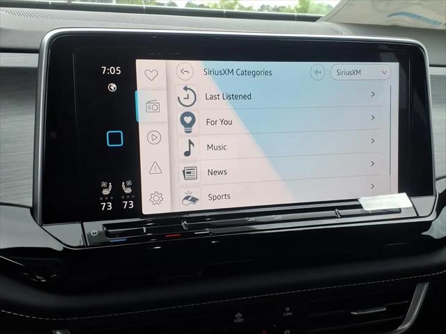 2026 Volkswagen Atlas Cross Sport SE with Technology