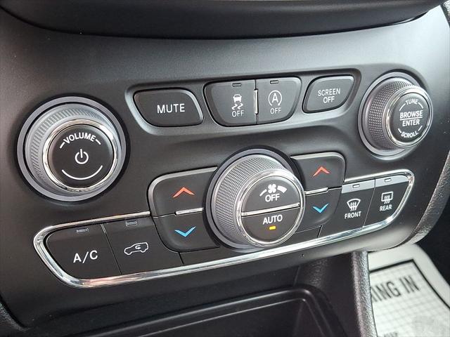 2023 Jeep Cherokee Altitude Lux 4x4