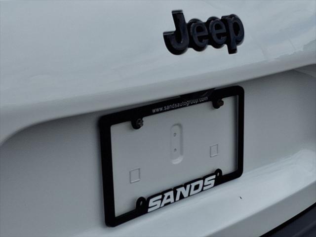 2023 Jeep Cherokee Altitude Lux 4x4