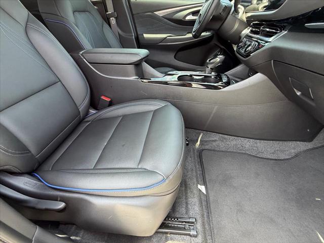 2025 Buick NV Sport Touring FWD