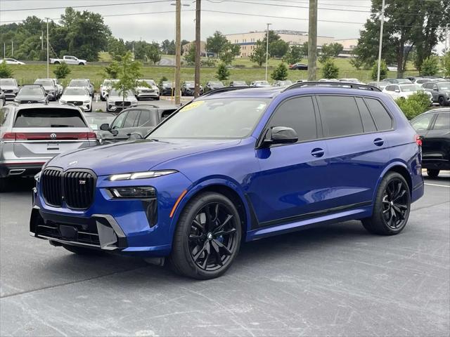 2023 BMW X7 M60i