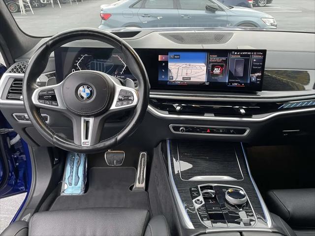 2023 BMW X7 M60i