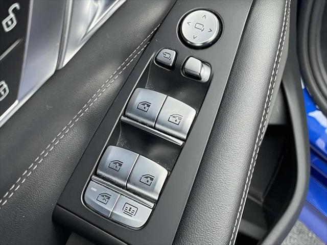 2023 BMW X7 M60i