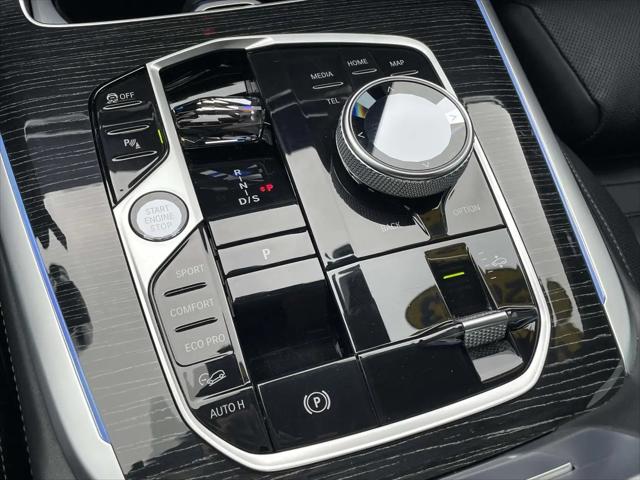 2023 BMW X7 M60i