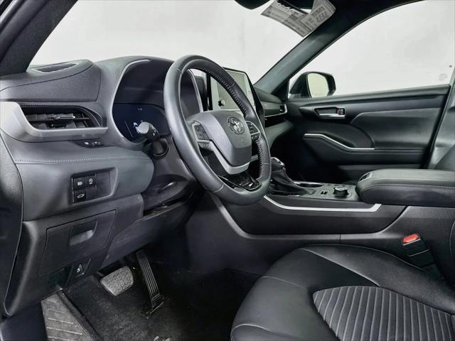 2025 Toyota Highlander XSE
