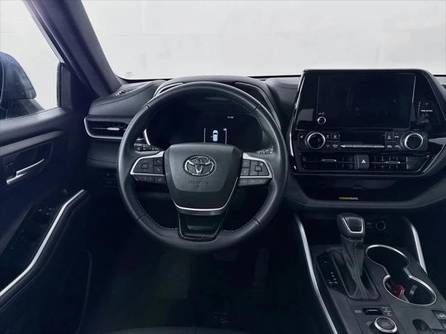2025 Toyota Highlander XSE
