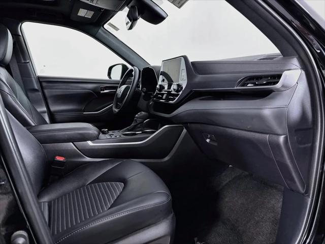 2025 Toyota Highlander XSE