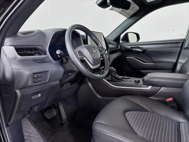 2025 Toyota Highlander XSE