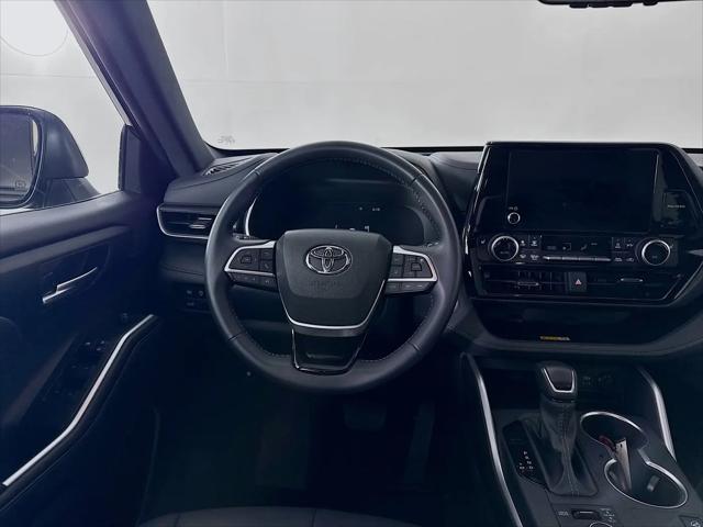 2025 Toyota Highlander XSE